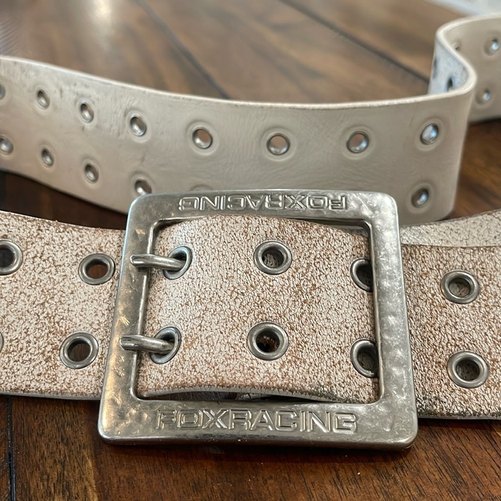 Fox Racing Cream Tan Moto Genuine Leather Belt 40/42 Engraved Metallic Buckle